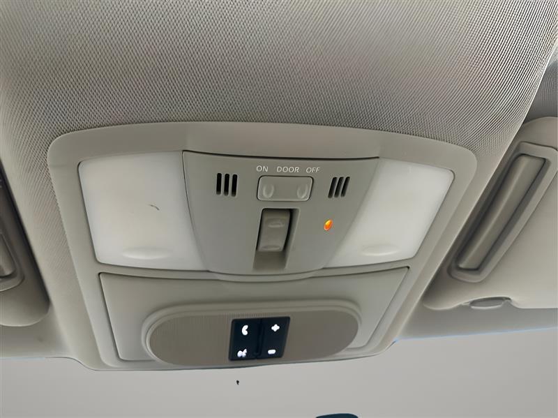 Nissan Altima 2.5 SL Sedan 2011