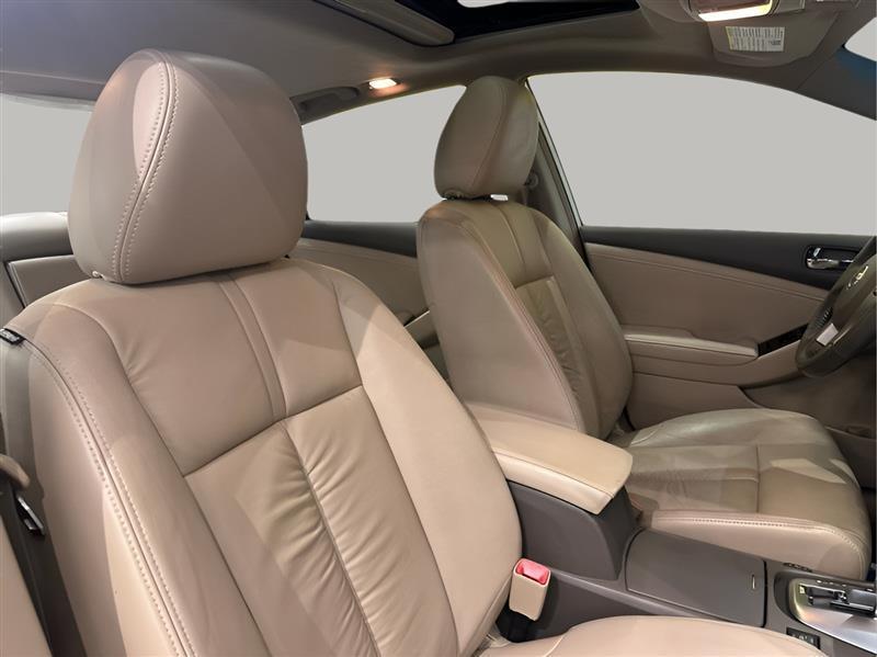 Nissan Altima 2.5 SL Sedan 2011