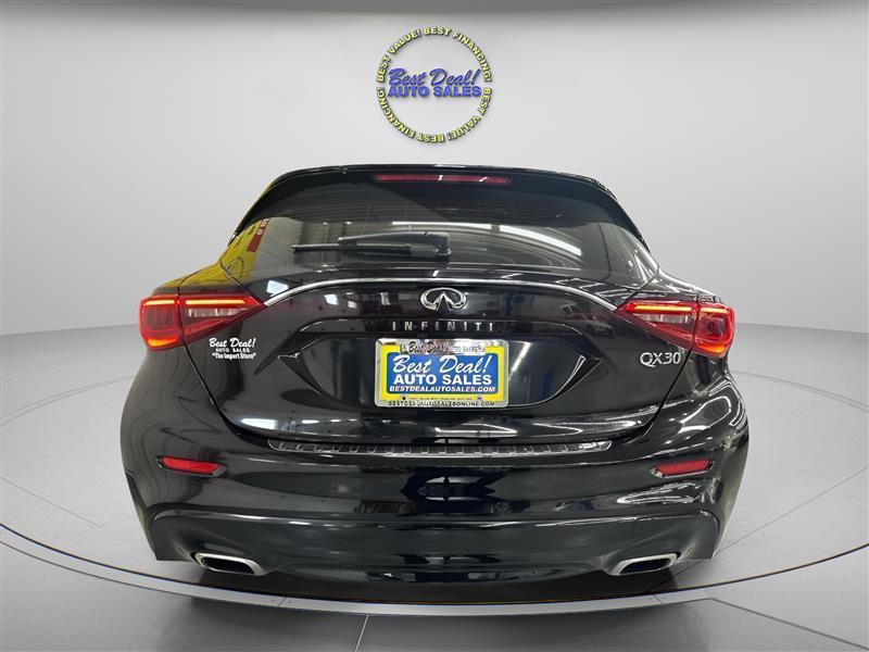 Infiniti QX30 Premium FWD 2018