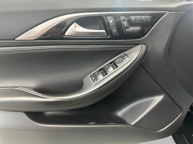 Infiniti QX30 Premium FWD 2018