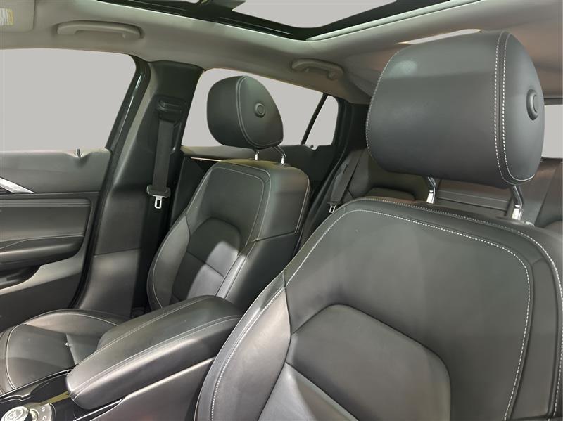 Infiniti QX30 Premium FWD 2018