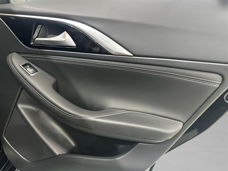 Infiniti QX30 Premium FWD 2018