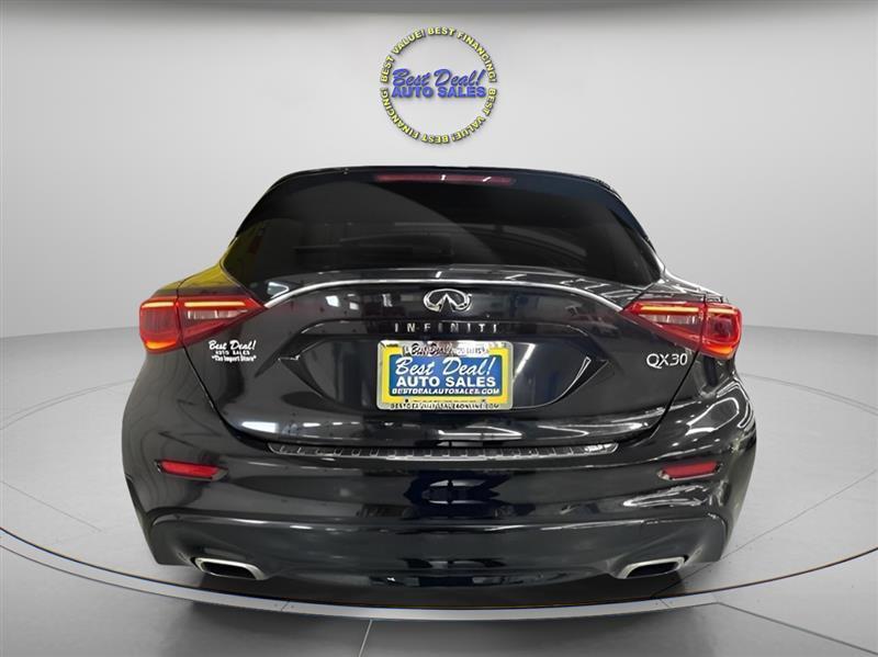 Infiniti QX30 Premium FWD 2018