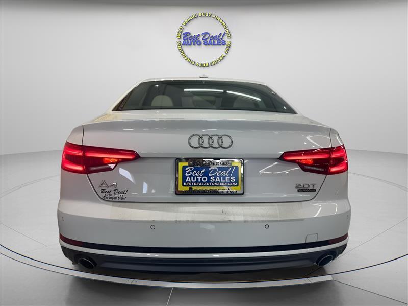 Audi A4 2.0T Premium Plus quattro Sedan 2017