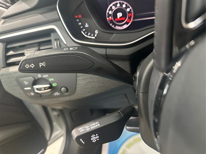 Audi A4 2.0T Premium Plus quattro Sedan 2017