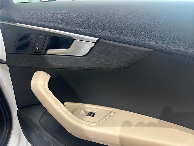 Audi A4 2.0T Premium Plus quattro Sedan 2017