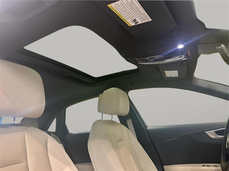 Audi A4 2.0T Premium Plus quattro Sedan 2017
