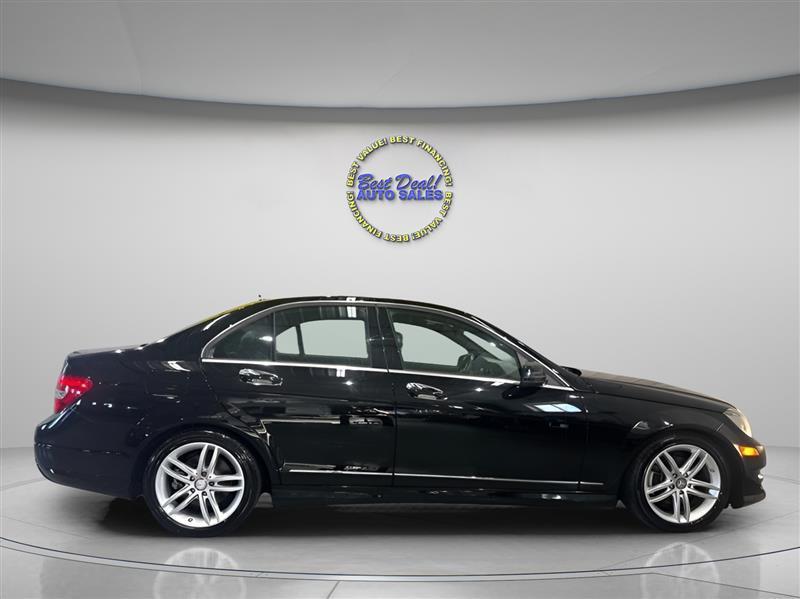 Mercedes-Benz C-Class C300 4MATIC Sport 2012
