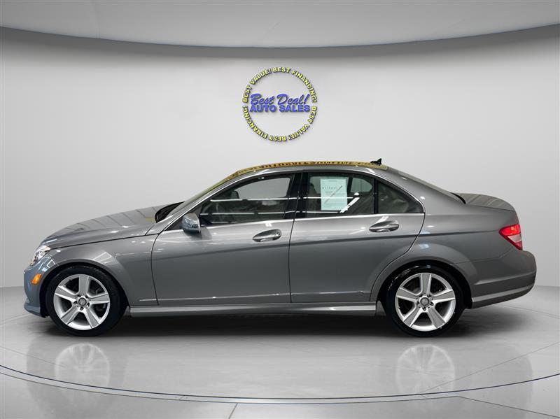Mercedes-Benz C-Class C300 4MATIC Luxury Sedan 2011