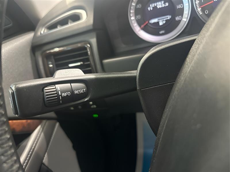 Volvo XC70 3.2 Premier 2012