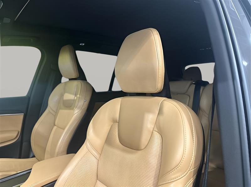 Volvo XC90  2024