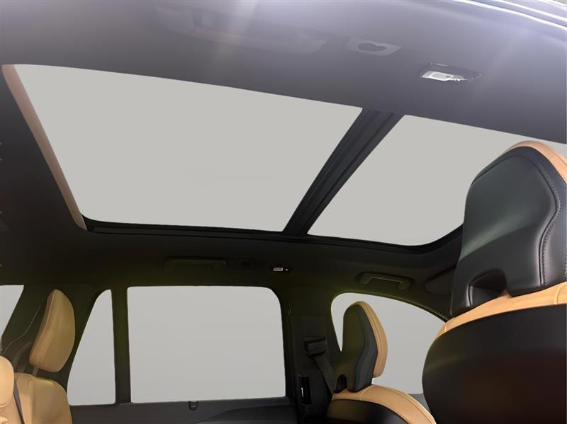 Volvo XC90  2024