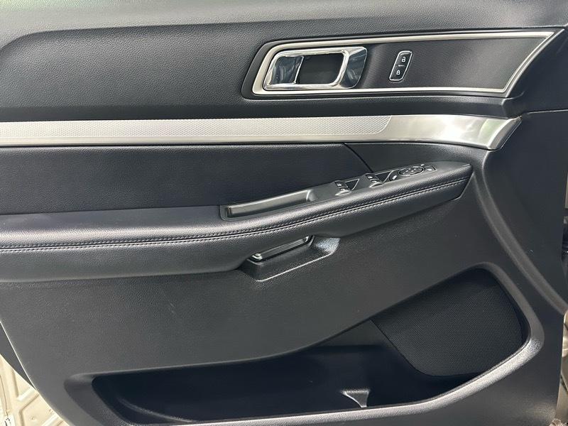Ford Explorer XLT 4WD 2017