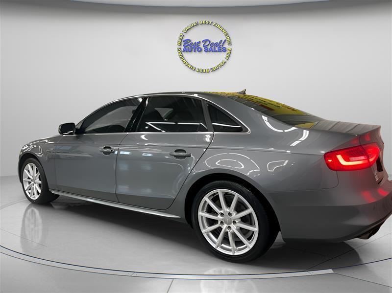 Audi A4 2.0T Premium Plus quattro Sedan AWD 8A 2016