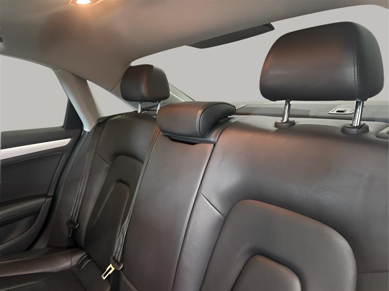 Audi A4 2.0T Premium Plus quattro Sedan AWD 8A 2016