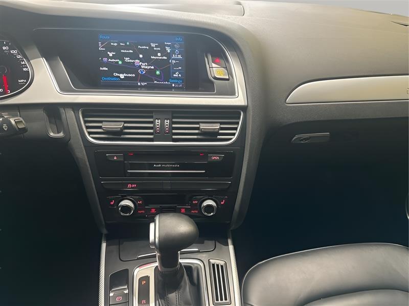 Audi A4 2.0T Premium Plus quattro Sedan AWD 8A 2016