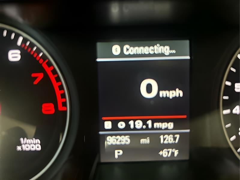 Audi A4 2.0T Premium Plus quattro Sedan AWD 8A 2016
