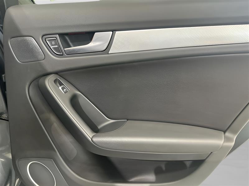 Audi A4 2.0T Premium Plus quattro Sedan AWD 8A 2016