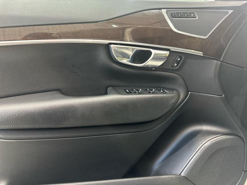 Volvo XC90 T6 Momentum AWD 2018