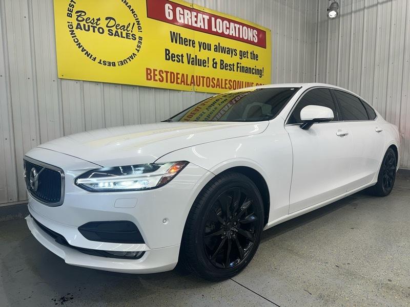 2018 Volvo S90 T6 Momentum AWD