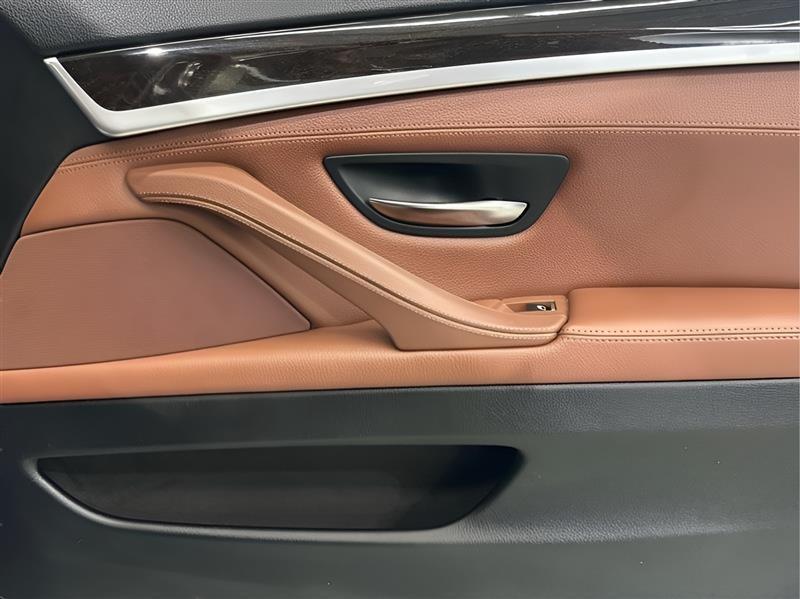 BMW 5-Series 535i xDrive 2016