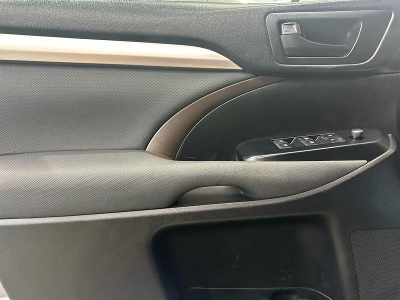 Toyota Highlander LE Plus AWD V6 2018