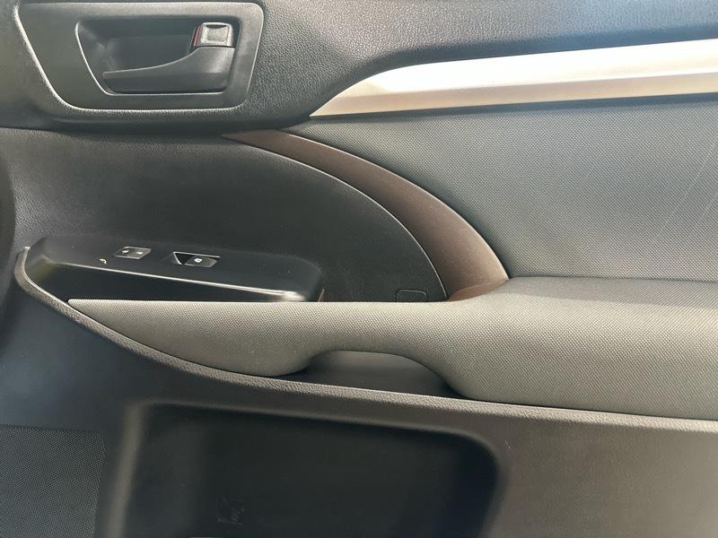 Toyota Highlander LE Plus AWD V6 2018