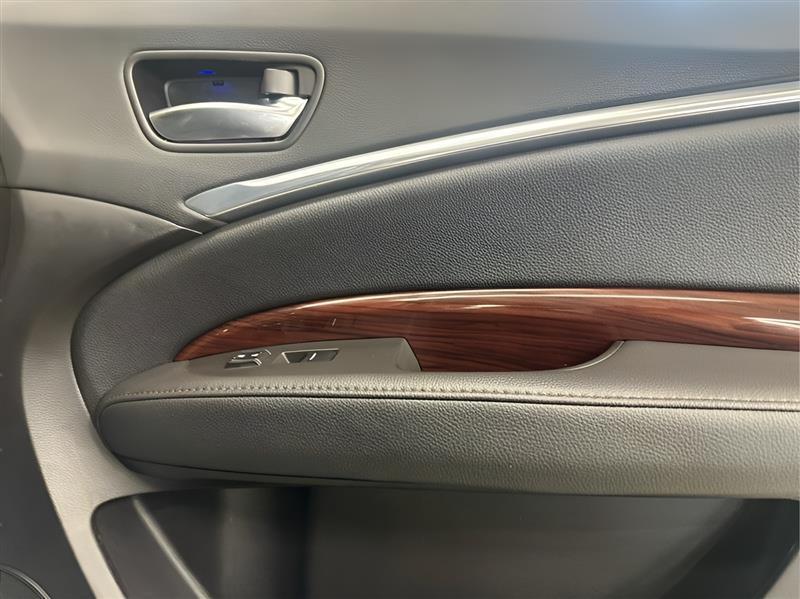 Acura MDX SH-AWD 6-Spd AT w/Tech Package 2015