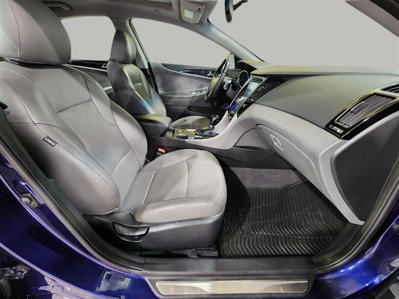 Hyundai Sonata  2012