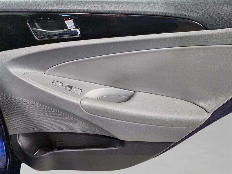 Hyundai Sonata  2012