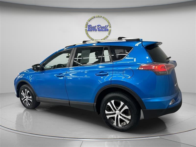 Toyota RAV4 LE AWD 2016