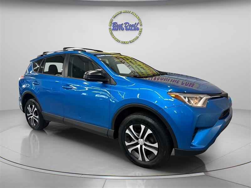 Toyota RAV4 LE AWD 2016
