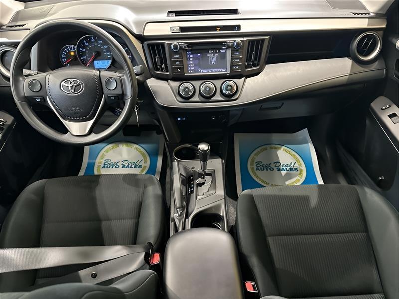 Toyota RAV4 LE AWD 2016