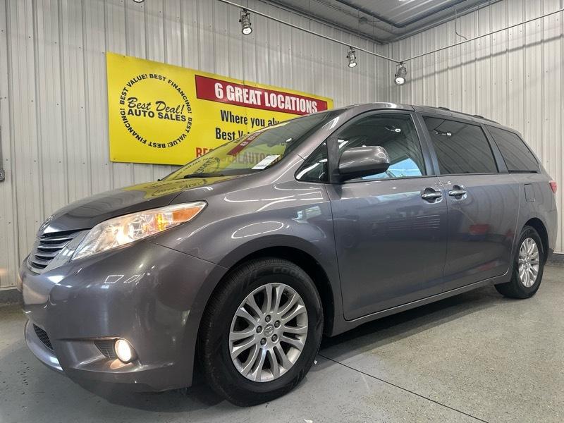 2017 Toyota Sienna Limited Premium 7-Passenger