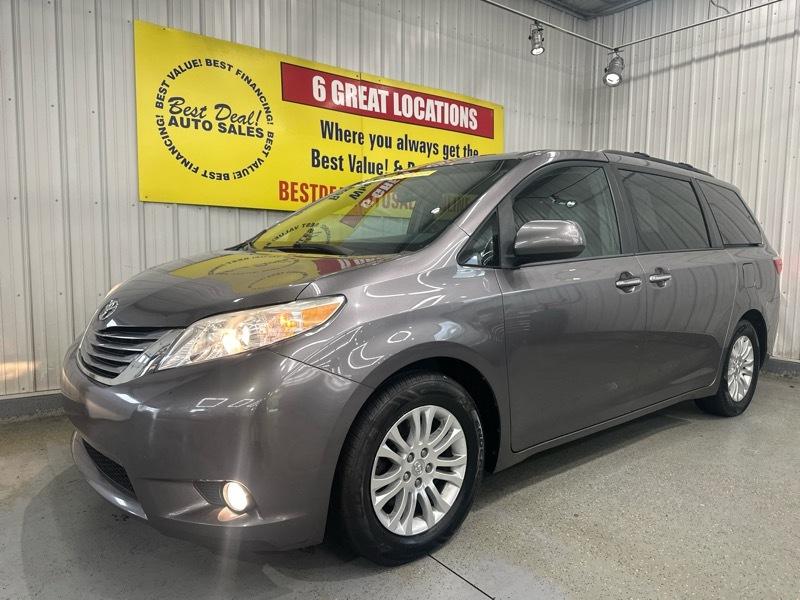 2017 Toyota Sienna XLE