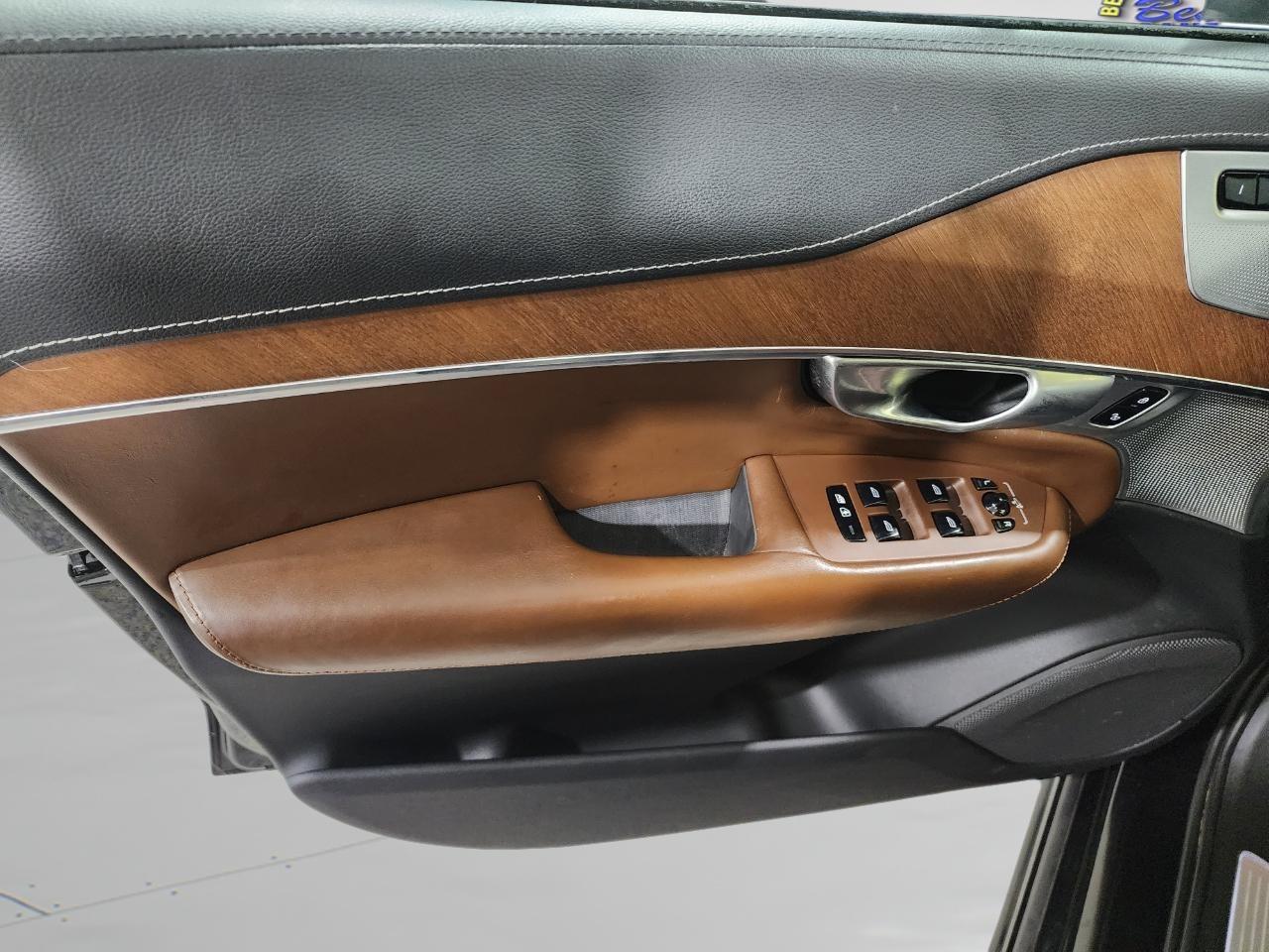 Volvo XC90  2018