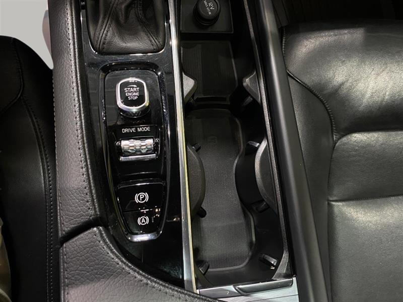 Volvo XC90 T5 Momentum 2018