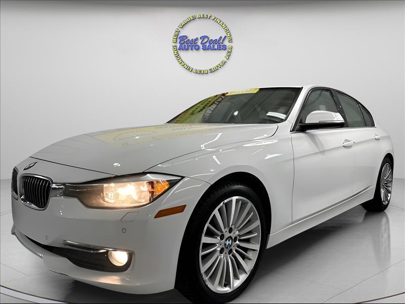 Mineral White Metallic 2014 BMW 3 Series Sedan All-Wheel Drive 8-Speed Automatic