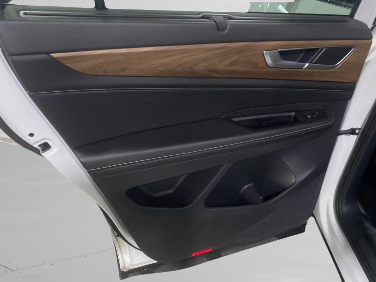 Volkswagen Atlas SE w/Technology 4MOTION 2024