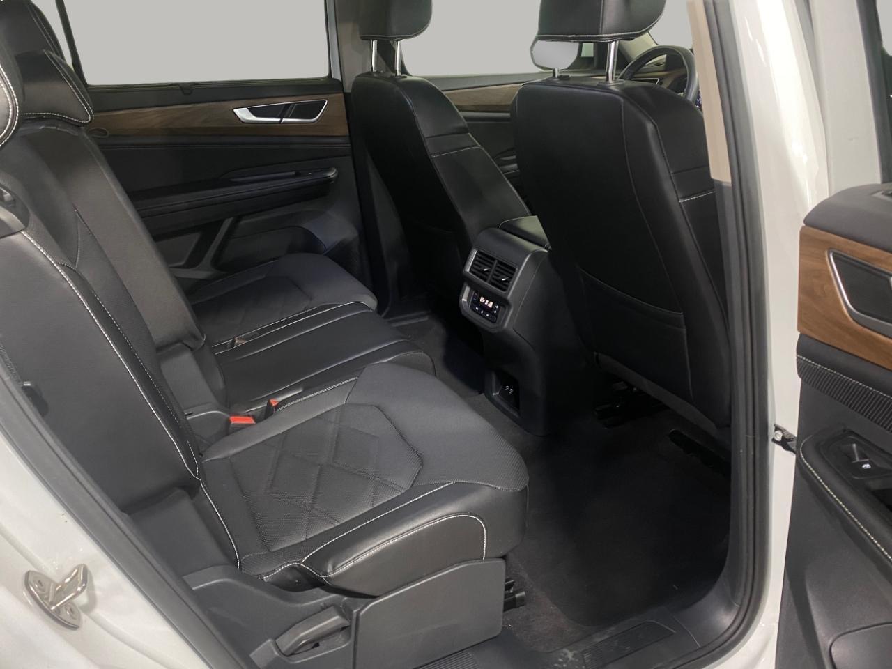 Volkswagen Atlas SE w/Technology 4MOTION 2024