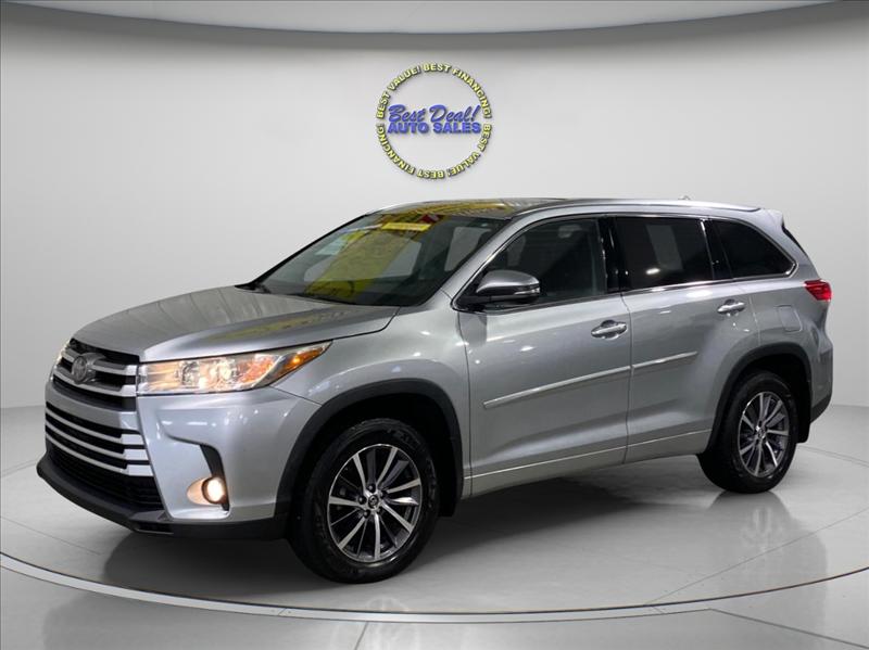 Toyota Highlander XLE AWD V6 2017