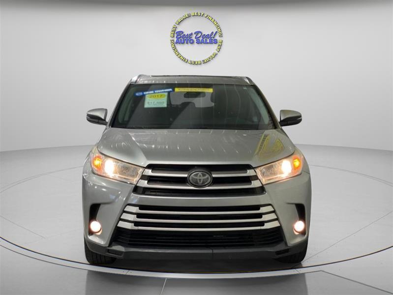 Toyota Highlander XLE AWD V6 2017