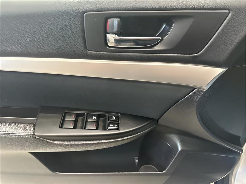 Subaru Outback 2.5i Premium 2012