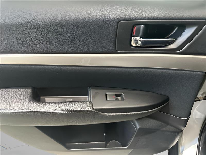 Subaru Outback 2.5i Premium 2012