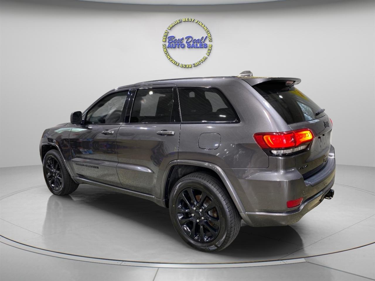 Jeep Grand Cherokee Altitude 4D SUV 4WD 2019