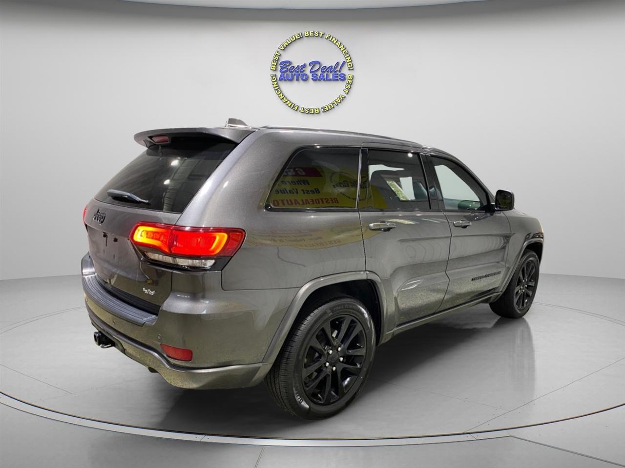 Jeep Grand Cherokee Altitude 4D SUV 4WD 2019