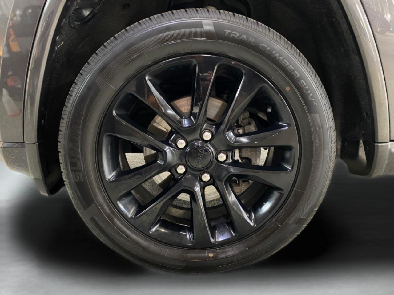 Jeep Grand Cherokee Altitude 4D SUV 4WD 2019