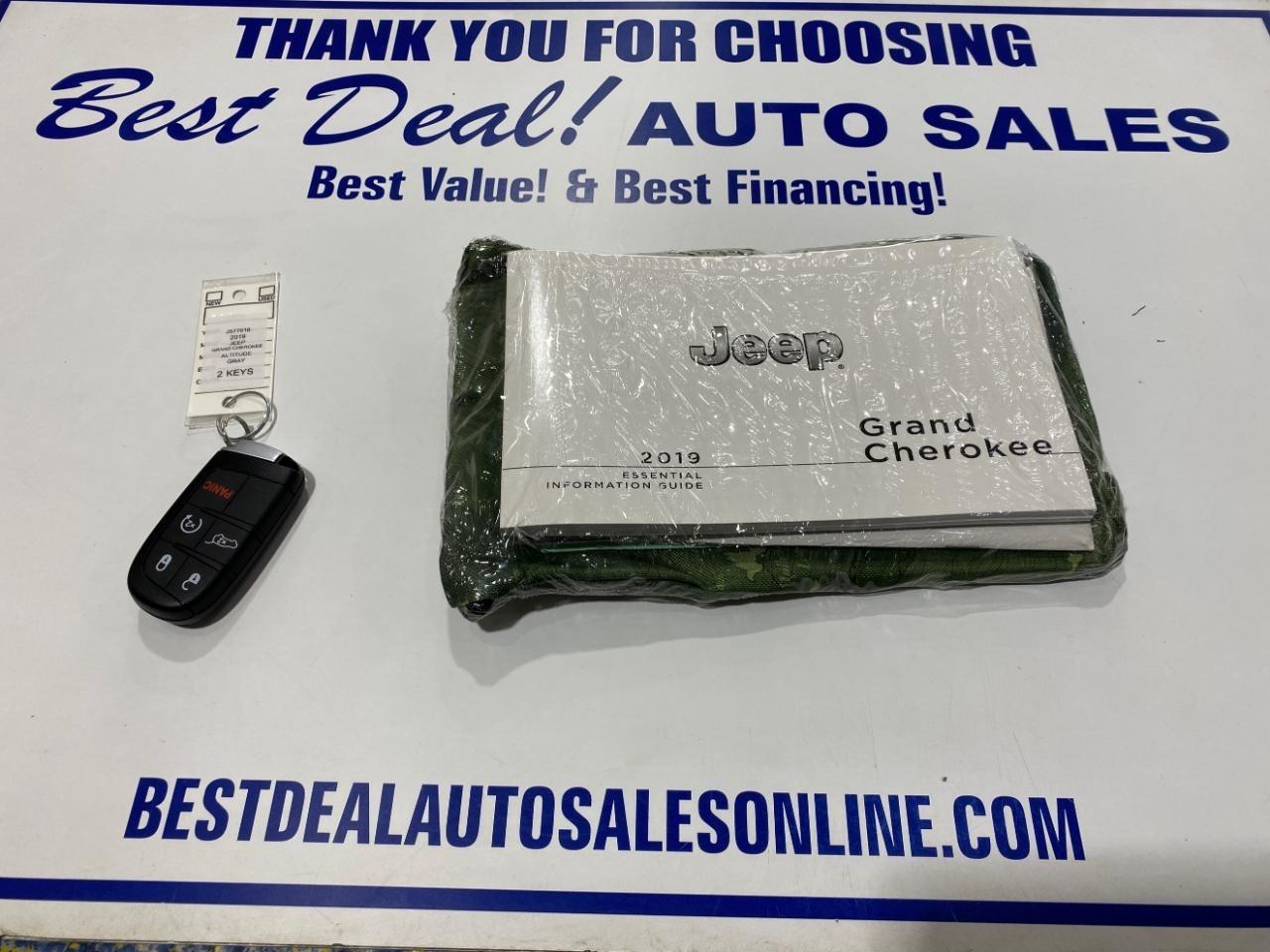 Jeep Grand Cherokee Altitude 4D SUV 4WD 2019