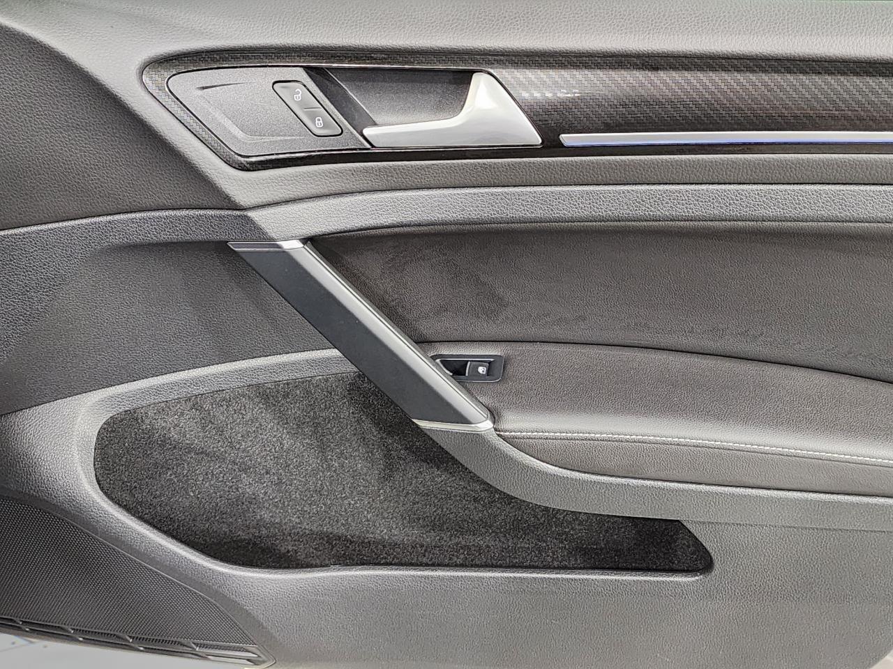Volkswagen Golf R  2016