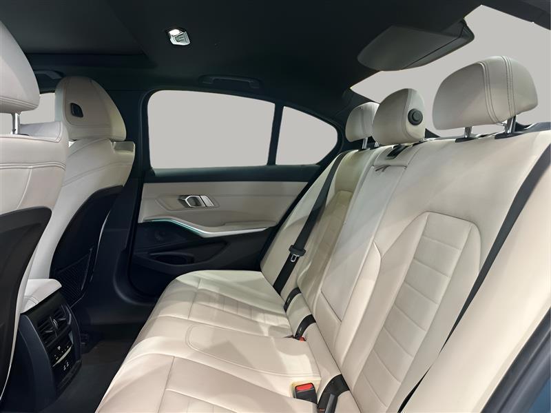 BMW 3-Series 330i xDrive 2021